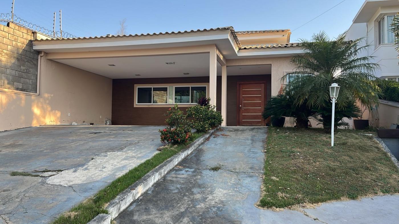 Casa de Condomínio à venda com 3 quartos, 250m² - Foto 4