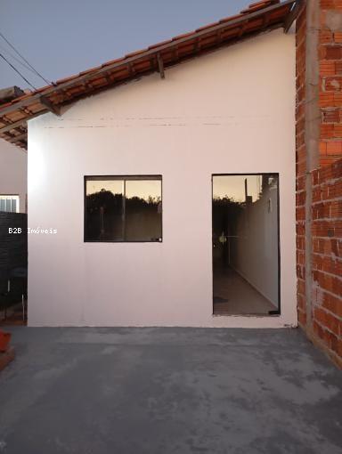 Casa à venda com 2 quartos, 125m² - Foto 3