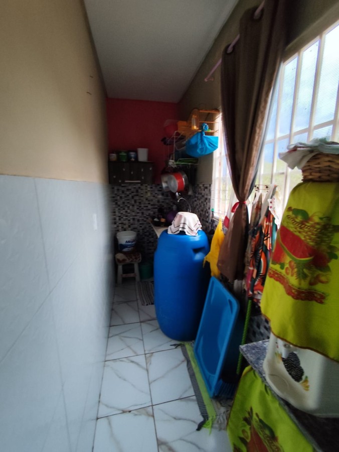 Casa à venda com 8 quartos, 96m² - Foto 9