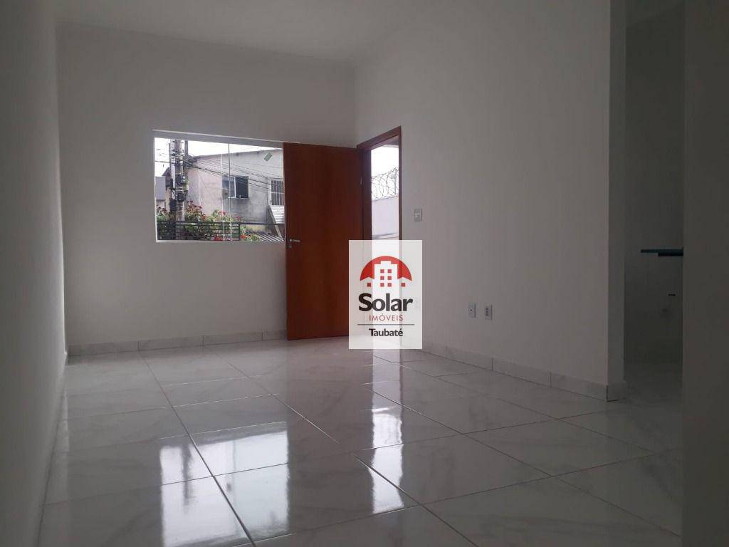 Casa à venda com 2 quartos, 67m² - Foto 2