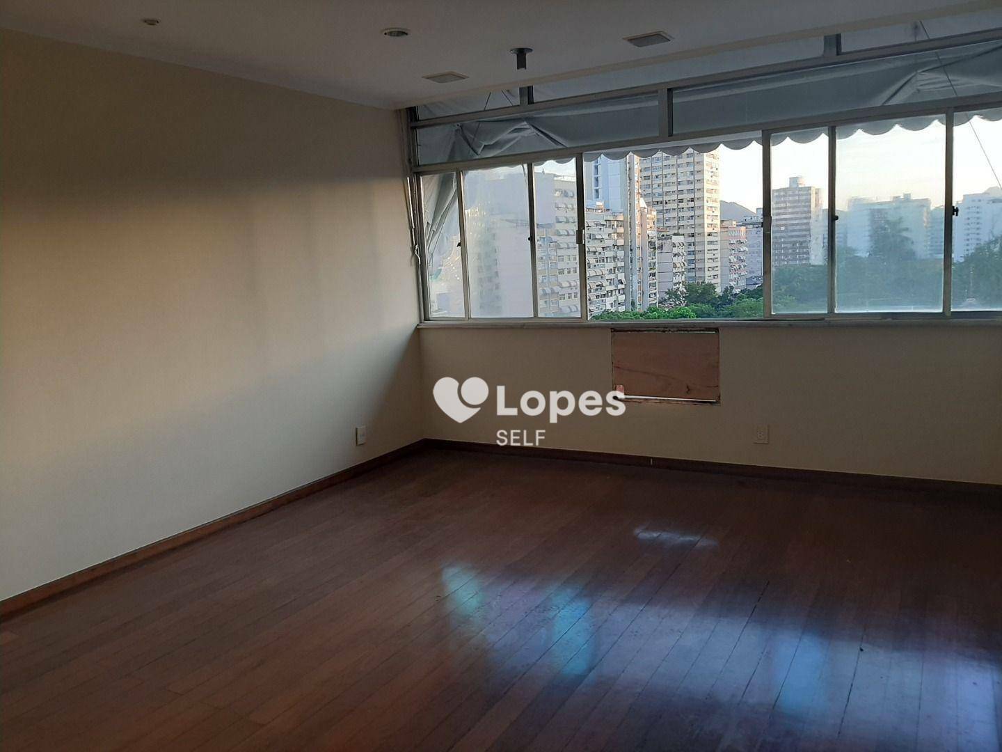 Apartamento à venda com 3 quartos, 125m² - Foto 1