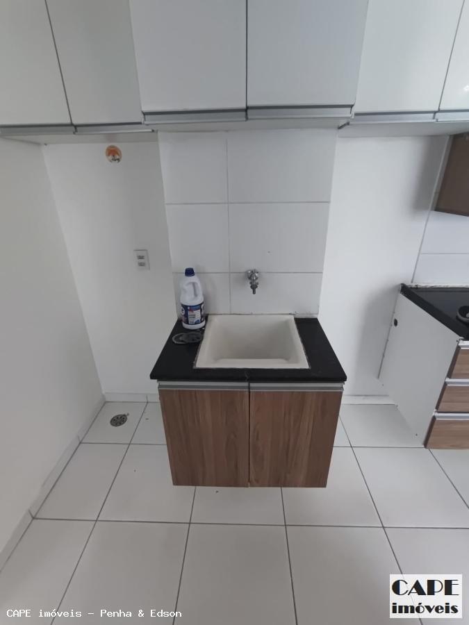 Apartamento para alugar com 2 quartos, 42m² - Foto 4