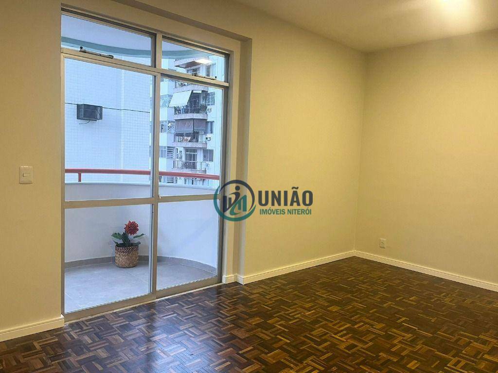 Apartamento à venda com 2 quartos, 80m² - Foto 2