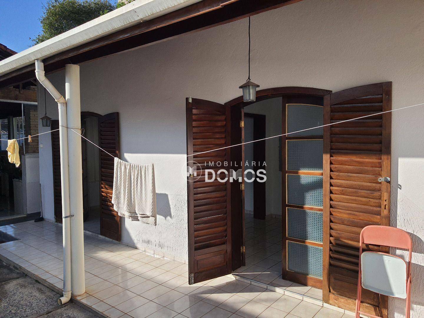 Casa à venda com 3 quartos, 200m² - Foto 26