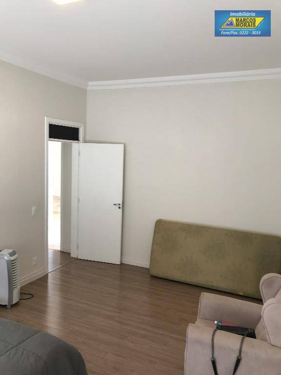 Casa de Condomínio à venda com 4 quartos, 500m² - Foto 60