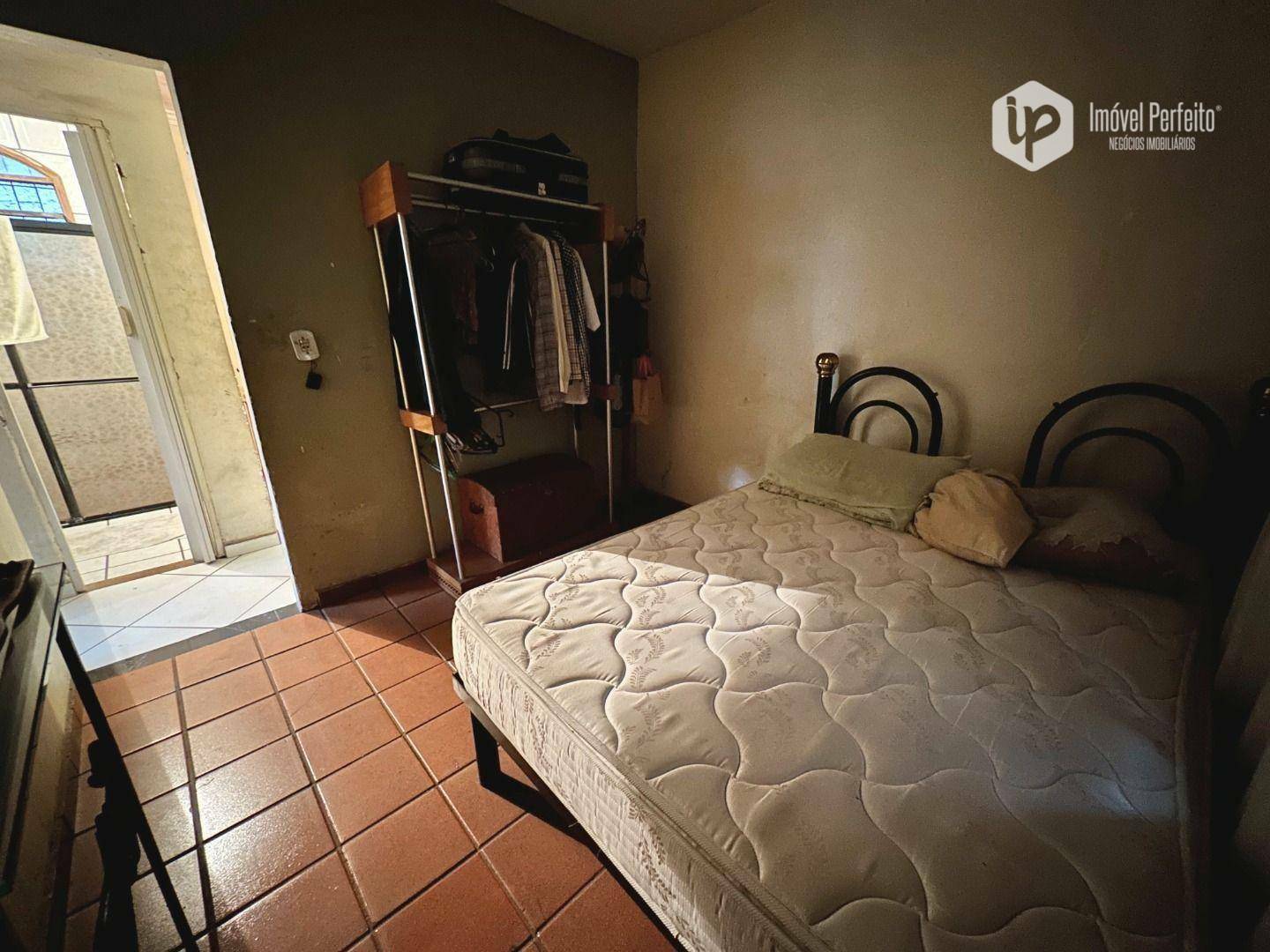 Casa à venda com 3 quartos, 90m² - Foto 8