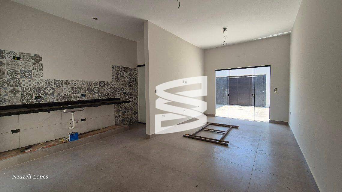 Casa à venda com 2 quartos, 90m² - Foto 5