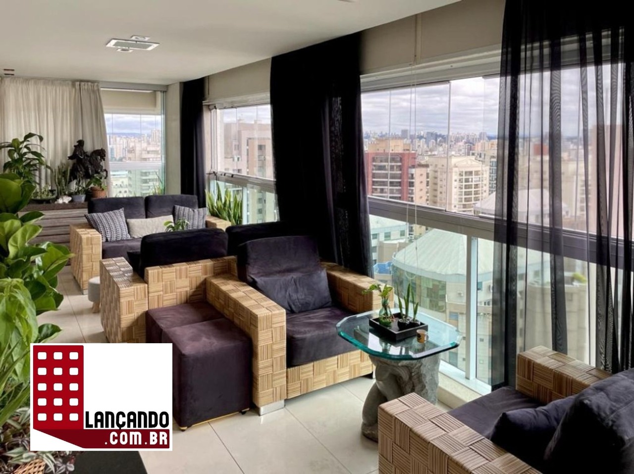 Apartamento à venda com 4 quartos, 207m² - Foto 1