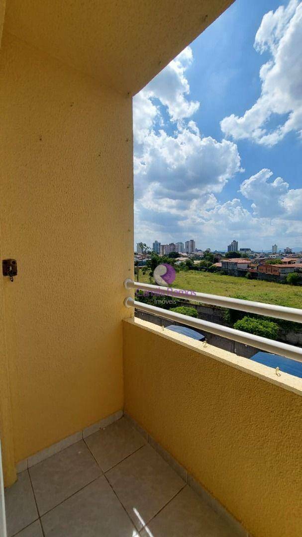 Apartamento à venda com 3 quartos, 80m² - Foto 2