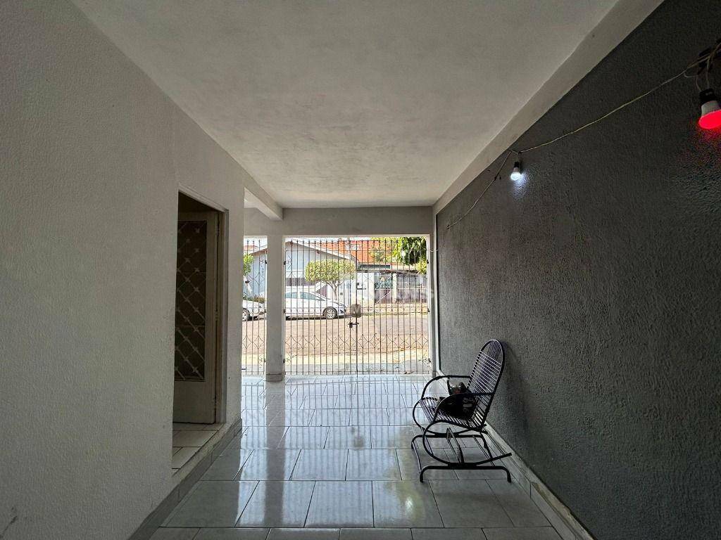 Casa à venda com 2 quartos, 85m² - Foto 2