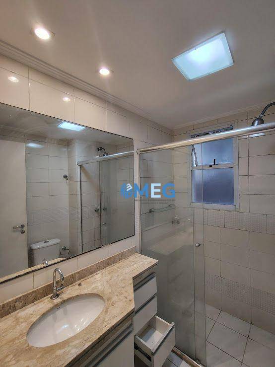 Apartamento para alugar com 3 quartos, 106m² - Foto 8