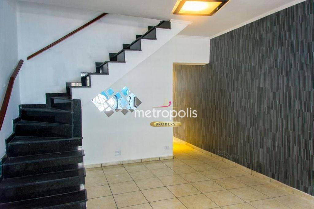 Sobrado à venda com 3 quartos, 200m² - Foto 1