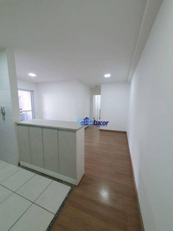 Apartamento à venda com 2 quartos, 60m² - Foto 4