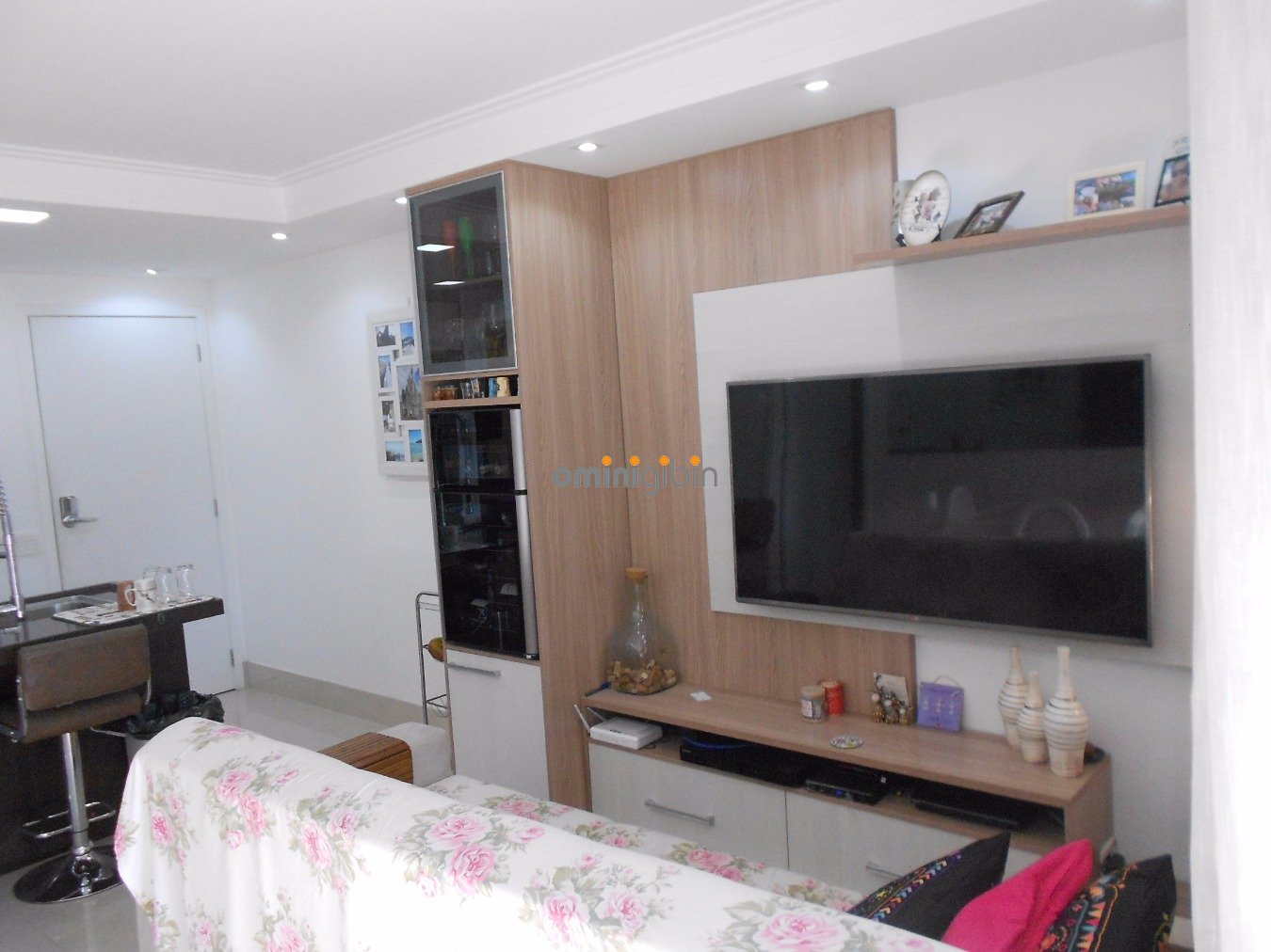 Apartamento à venda com 2 quartos, 80m² - Foto 3