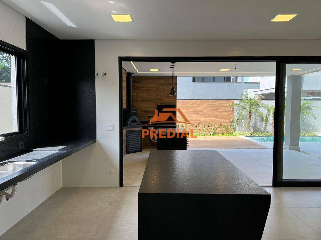 Casa de Condomínio à venda com 4 quartos, 400m² - Foto 10