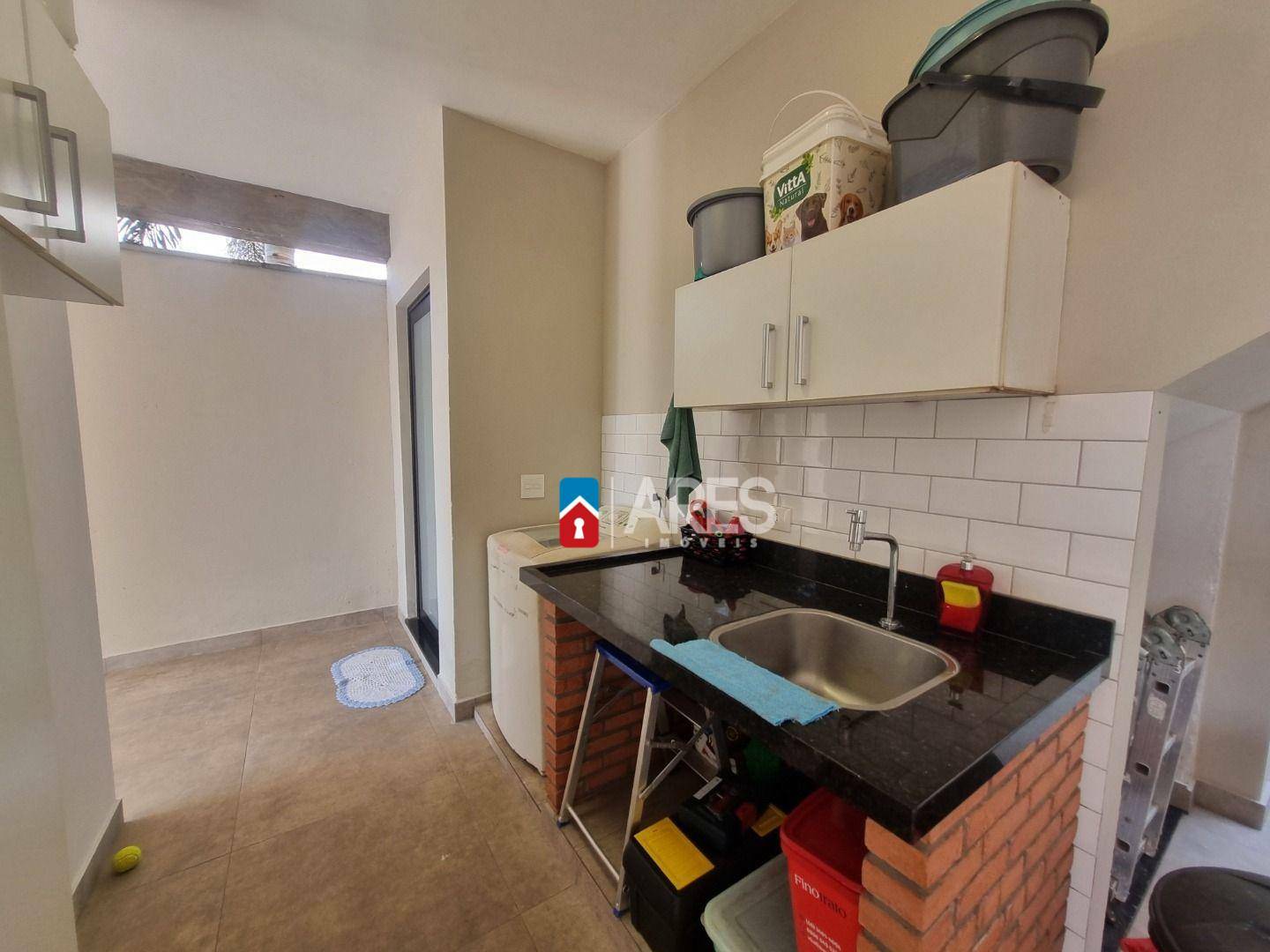 Casa à venda com 3 quartos, 207m² - Foto 5