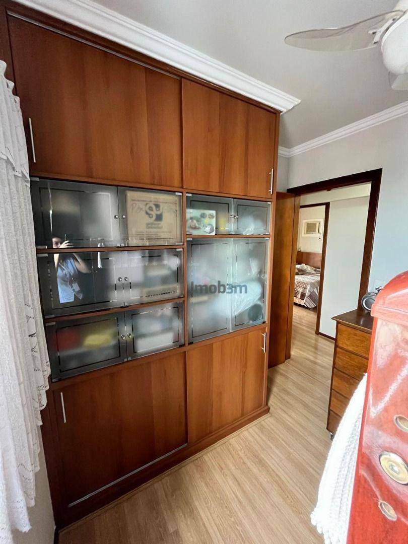 Apartamento à venda com 3 quartos, 107m² - Foto 23