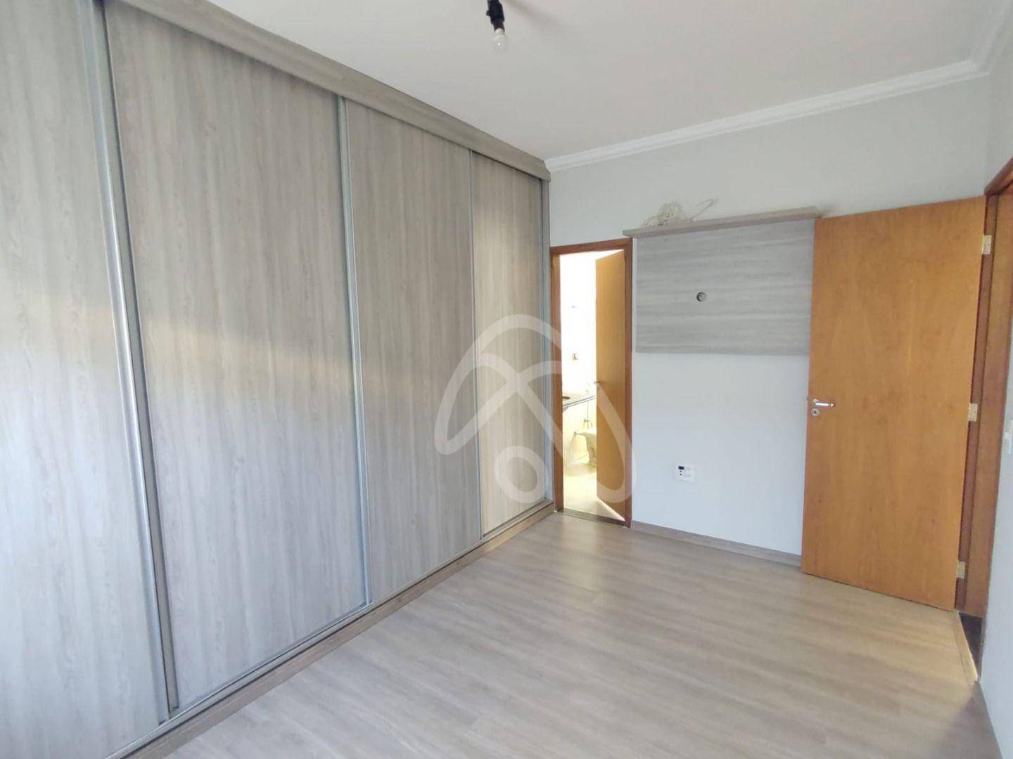 Casa à venda com 4 quartos, 130m² - Foto 8