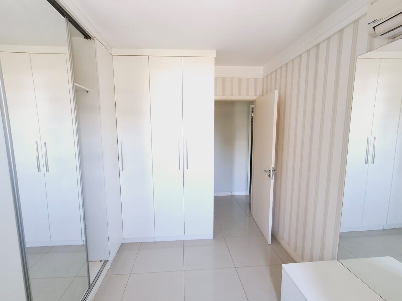 Apartamento para alugar com 3 quartos, 110m² - Foto 5