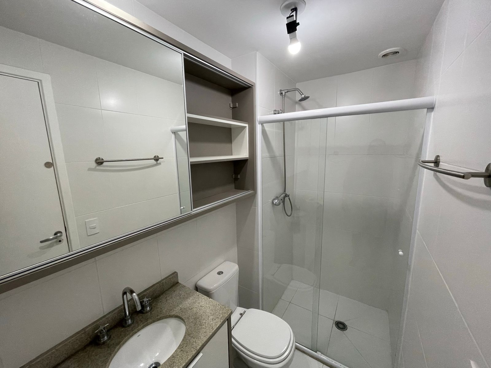 Apartamento à venda com 2 quartos, 69m² - Foto 18