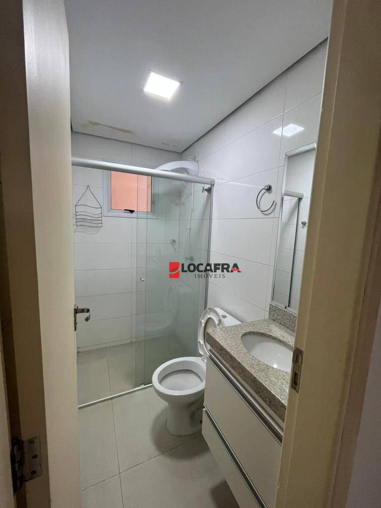 Apartamento para alugar com 2 quartos, 80m² - Foto 16