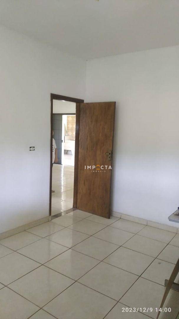 Chácara à venda com 2 quartos, 140m² - Foto 17