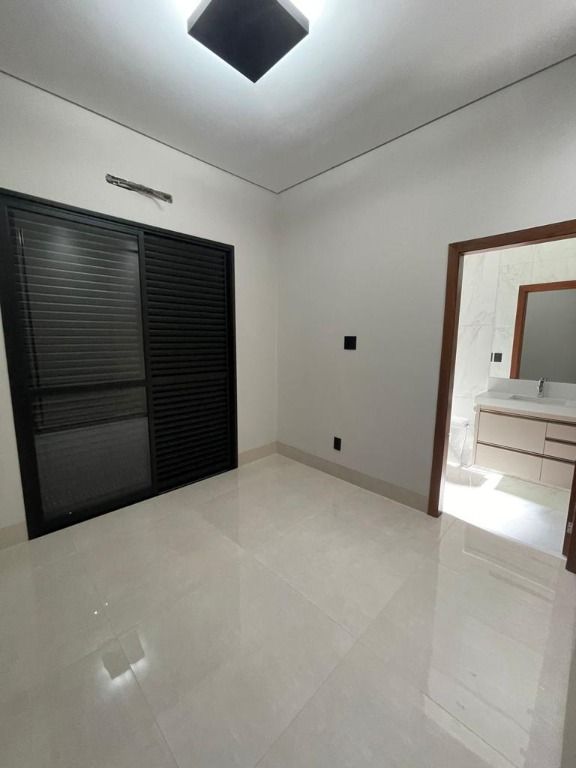 Casa de Condomínio à venda com 3 quartos, 223m² - Foto 6