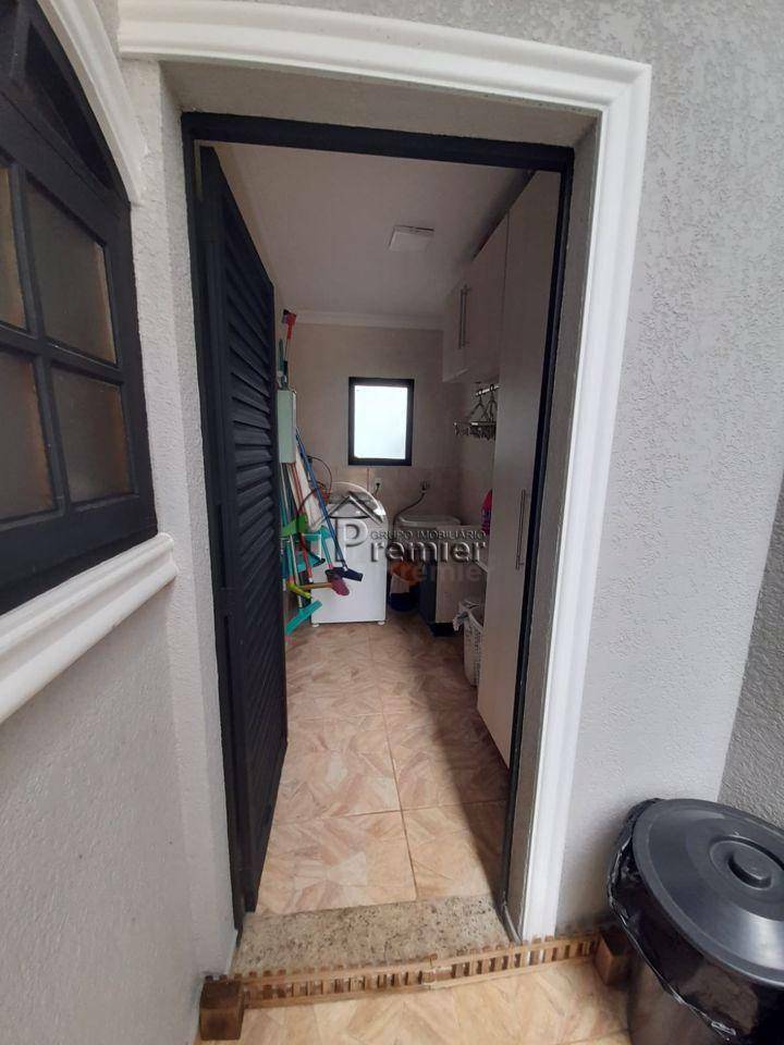 Casa à venda com 3 quartos, 219m² - Foto 42