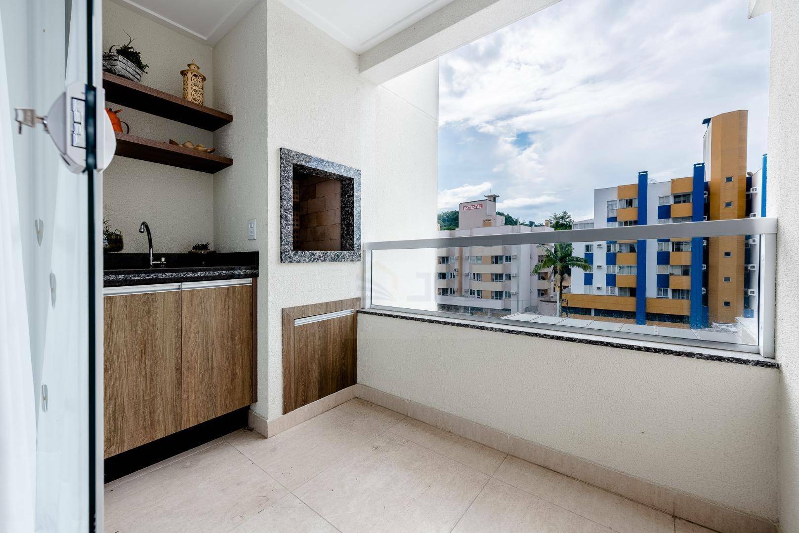 Apartamento à venda com 3 quartos, 94m² - Foto 32