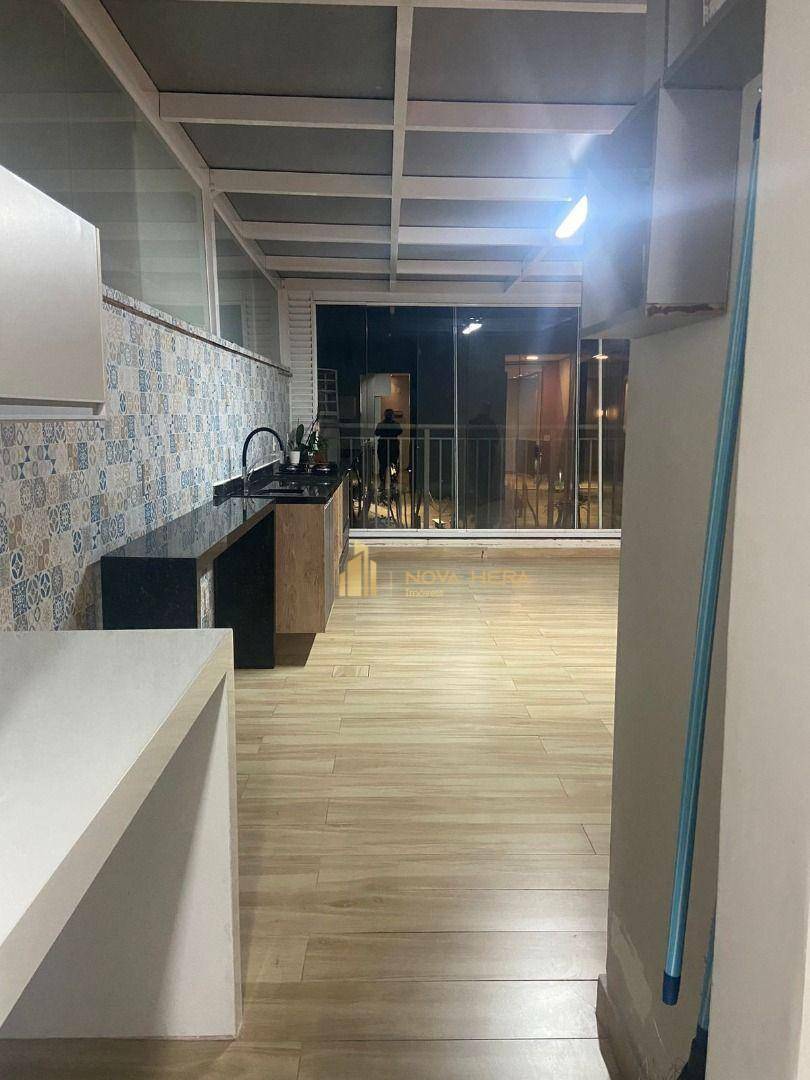 Apartamento à venda com 3 quartos, 187m² - Foto 4