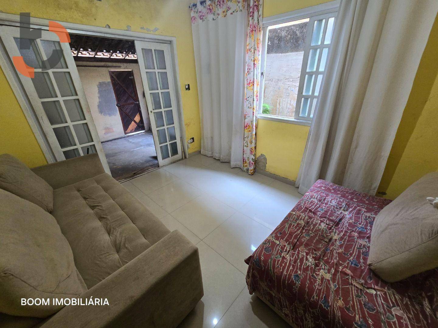 Casa à venda com 2 quartos, 170m² - Foto 1