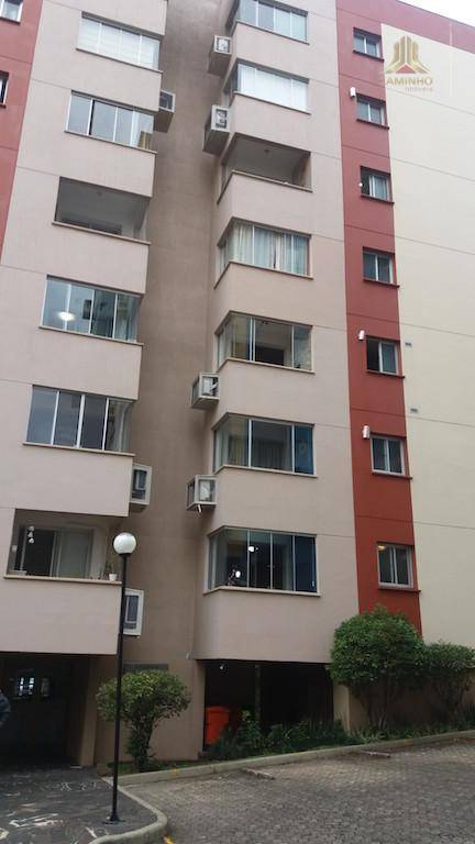 Apartamento à venda com 2 quartos, 61m² - Foto 1