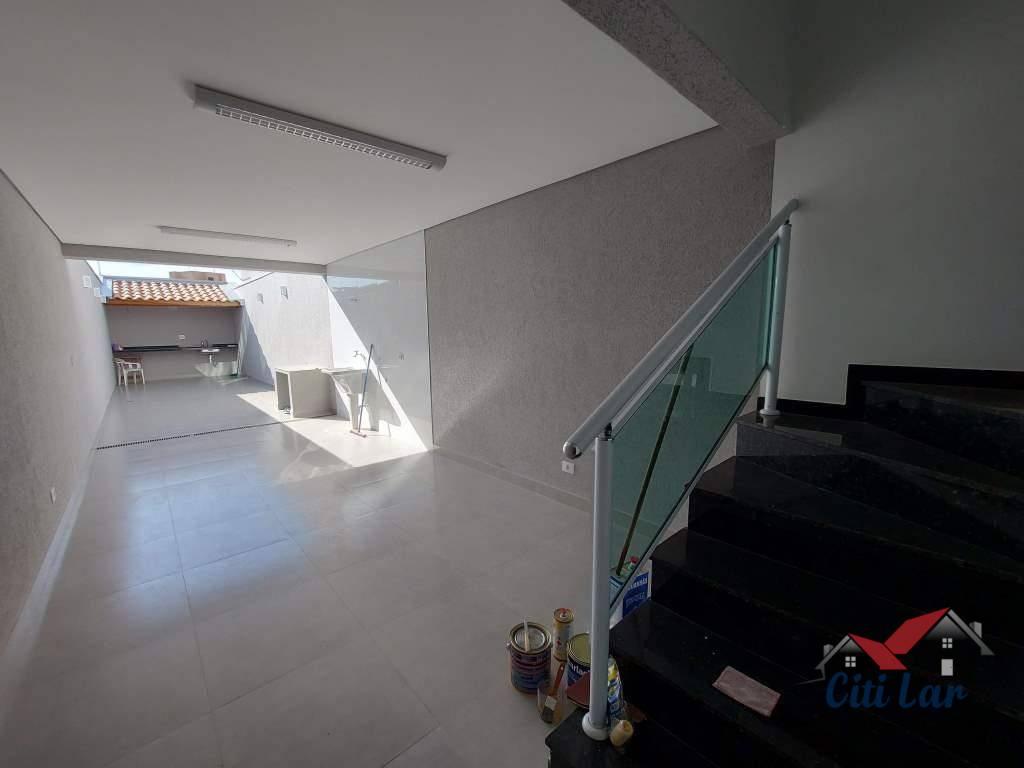 Sobrado à venda e aluguel com 3 quartos, 207m² - Foto 3