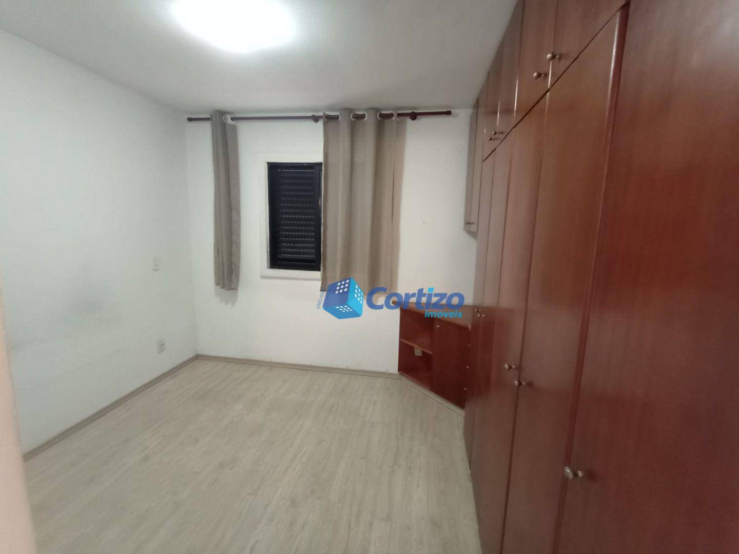 Apartamento à venda com 3 quartos, 96m² - Foto 4