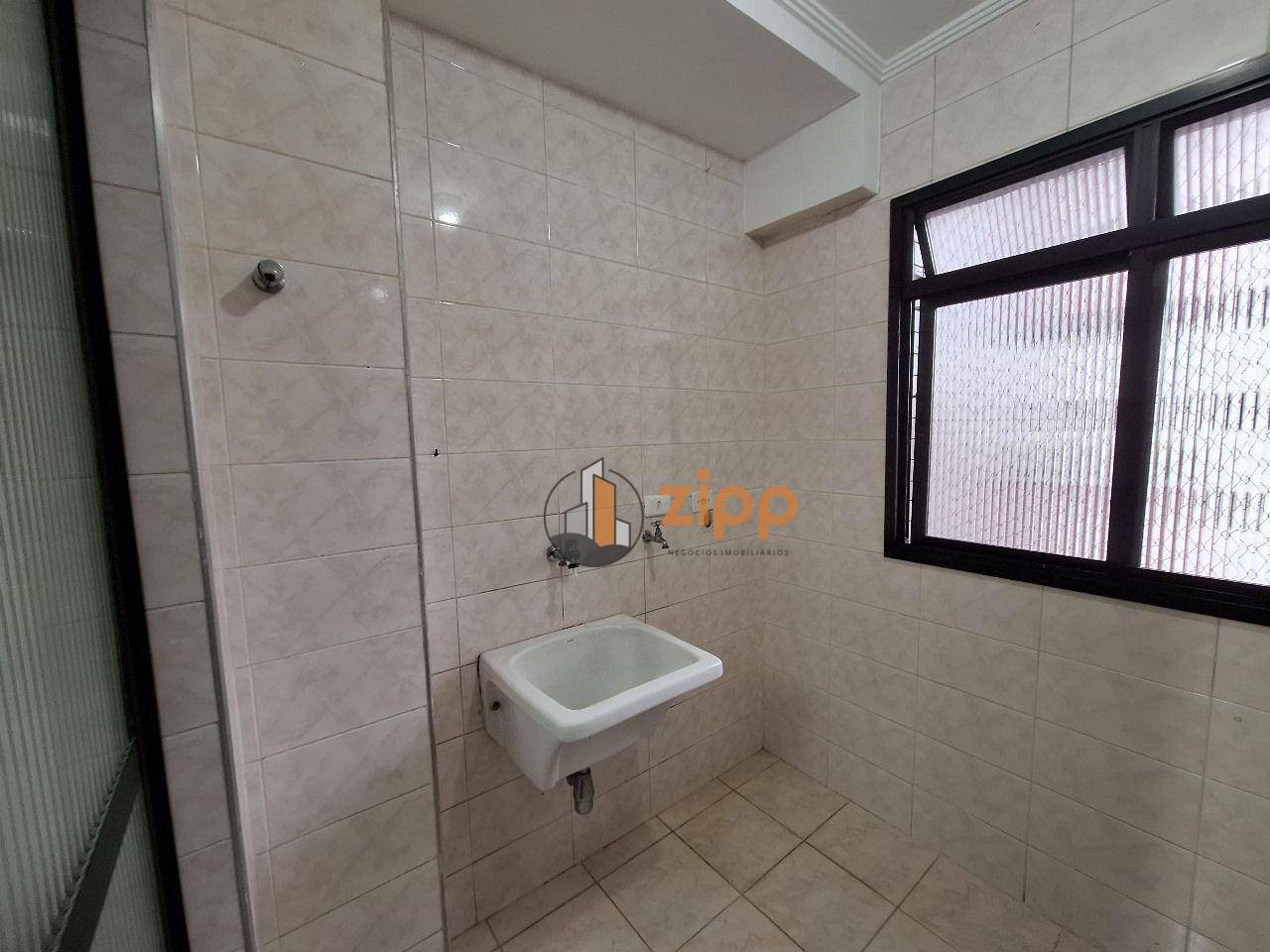 Apartamento para alugar com 3 quartos, 90m² - Foto 7