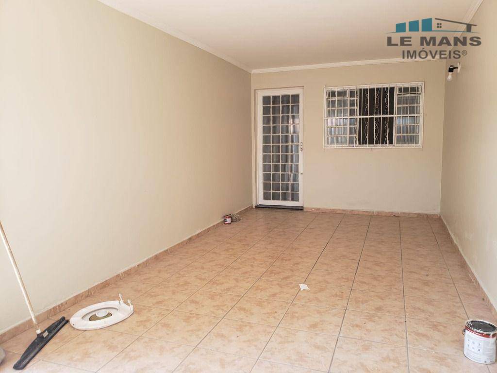 Casa à venda com 2 quartos, 94m² - Foto 2