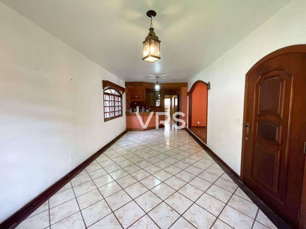 Casa, 6 quartos, 288 m² - Foto 4