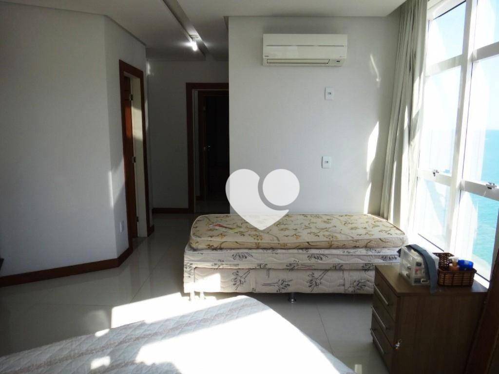 Apartamento à venda com 4 quartos, 210m² - Foto 15