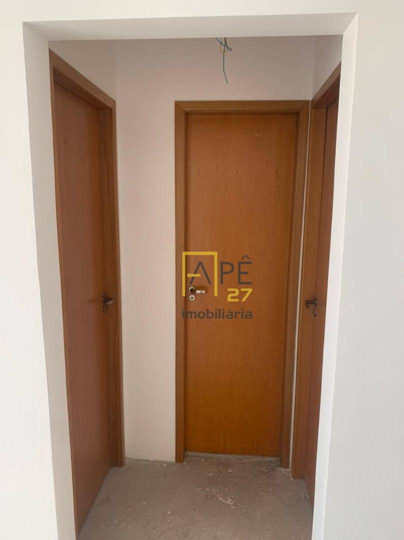 Apartamento à venda com 2 quartos, 62m² - Foto 4