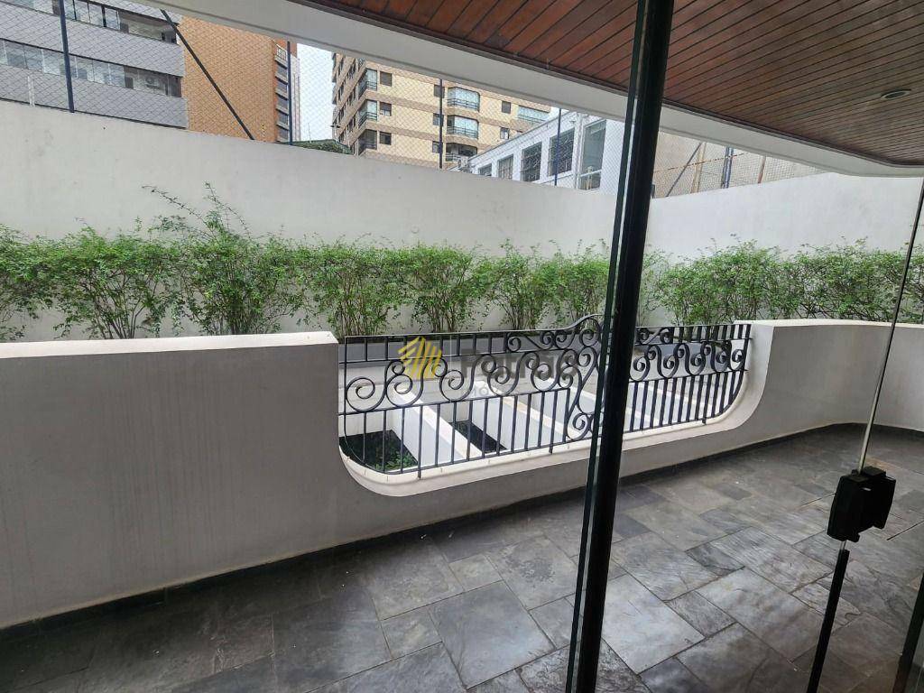 Apartamento à venda com 4 quartos, 207m² - Foto 7