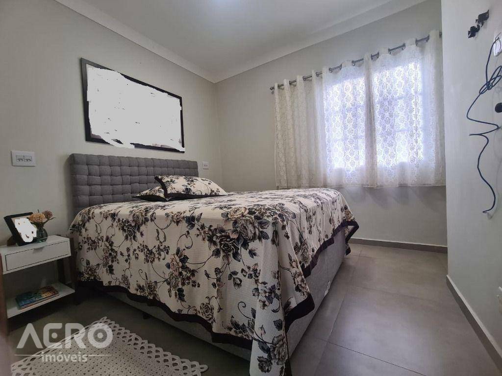 Casa à venda com 3 quartos, 242m² - Foto 22