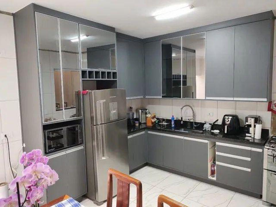 Casa à venda com 2 quartos, 70m² - Foto 1