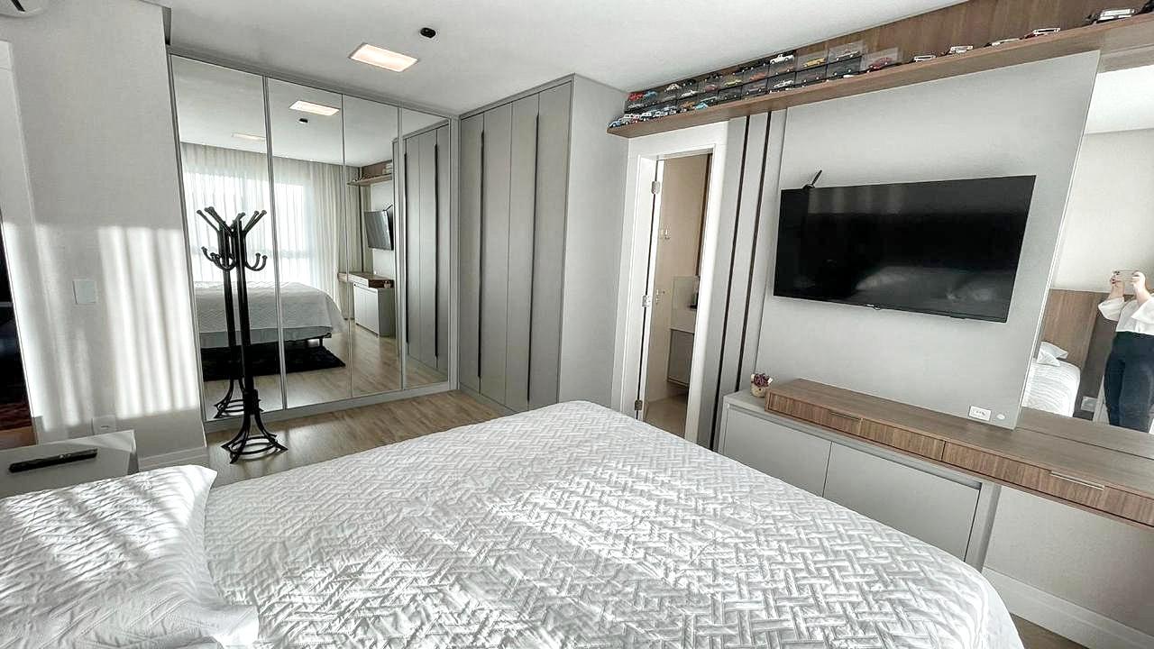 Apartamento à venda com 3 quartos, 128m² - Foto 32