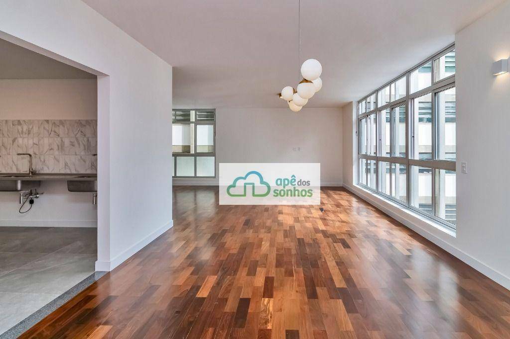 Apartamento à venda com 3 quartos, 267m² - Foto 1