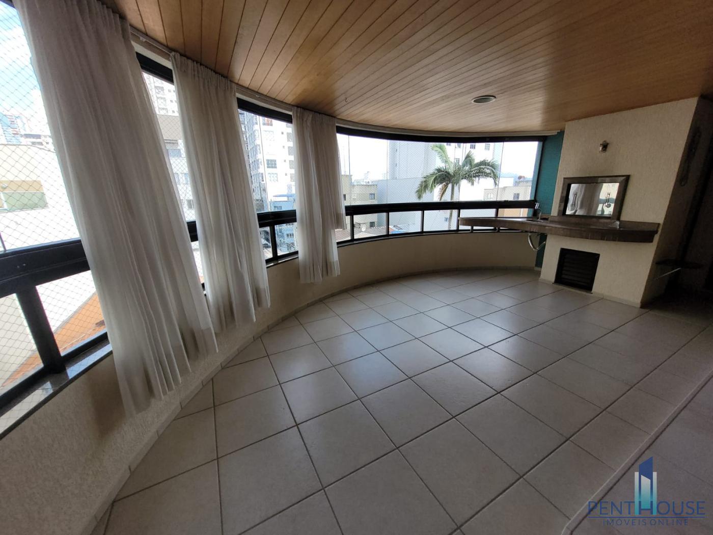 Apartamento à venda com 3 quartos, 133m² - Foto 4