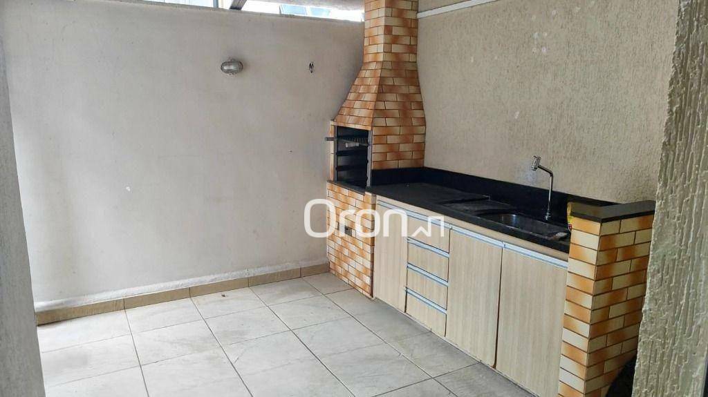 Sobrado à venda com 3 quartos, 93m² - Foto 1