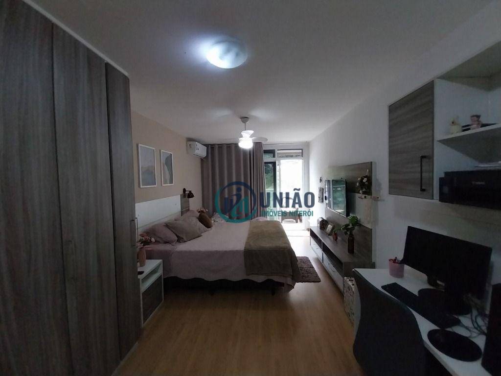 Apartamento à venda com 3 quartos, 140m² - Foto 4