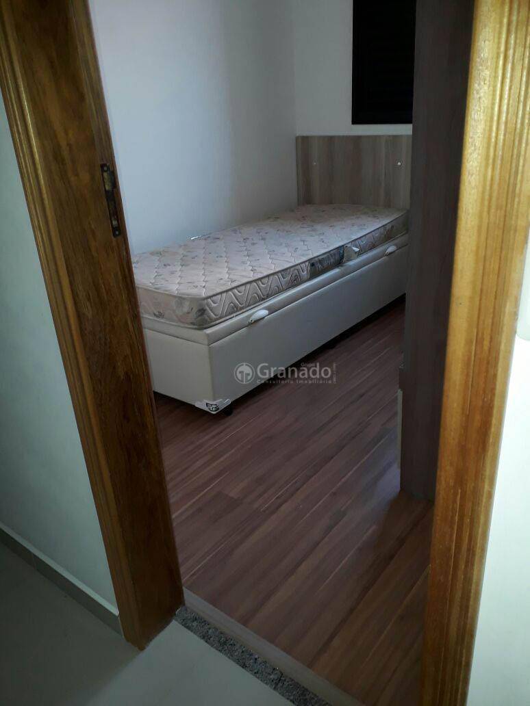 Apartamento à venda com 3 quartos, 70m² - Foto 11