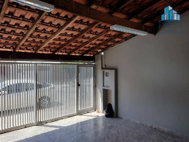 Casa à venda com 3 quartos, 164m² - Foto 3