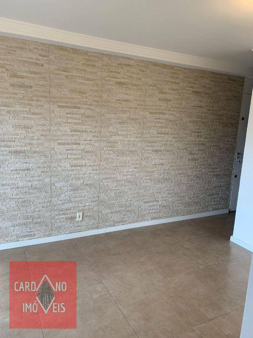 Apartamento à venda com 3 quartos, 62m² - Foto 3